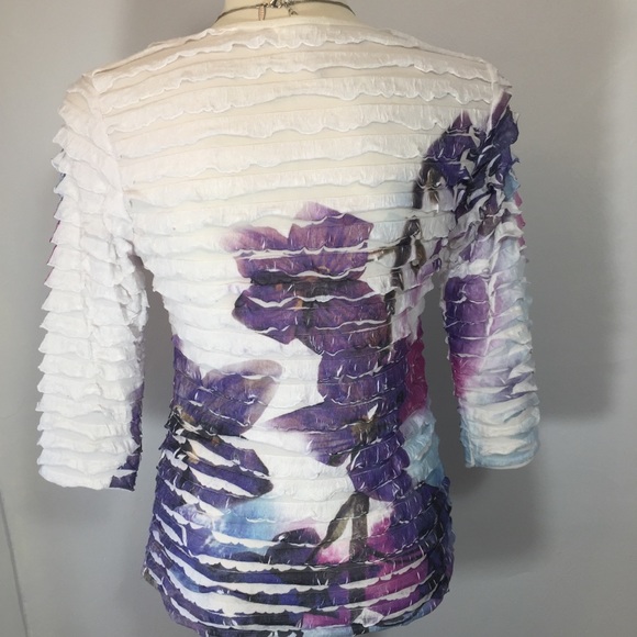 Brina & Em Ruffled Top - Picture 5 of 6